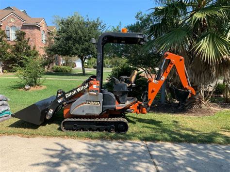 xt850 mini excavator|Ditch Witch XT850 Equipment for Sale.